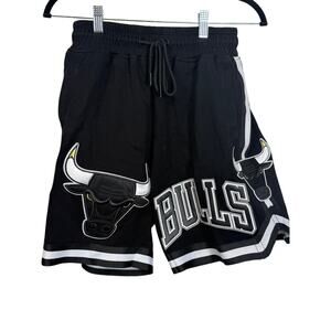 Chicago Bulls Statement Shorts Black Embroidered Logo Drawstring Mens